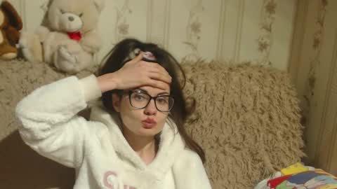 say meow and send tip  online show from February 2025 06:59:01 PM