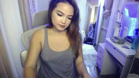 leahlex 3 online show from February 2026 06:00:02 PM