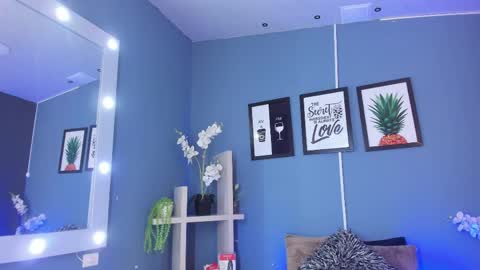 Snapshot of candyluxury_ chatting on April 2026 11:59:01 AM candyluxury_ online show from April 2026 11:59:01 AM