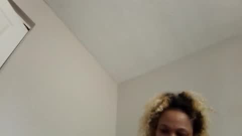 candyredxo2024 online show from October 2025 02:13:01 PM