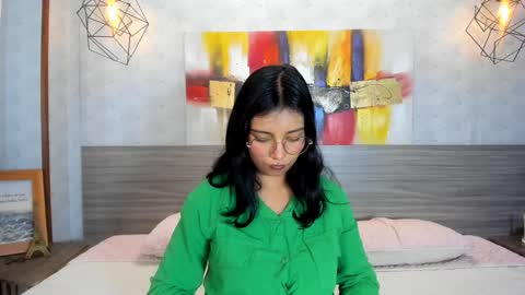 Candys Victoria online show from January 2025 04:50:01 AM