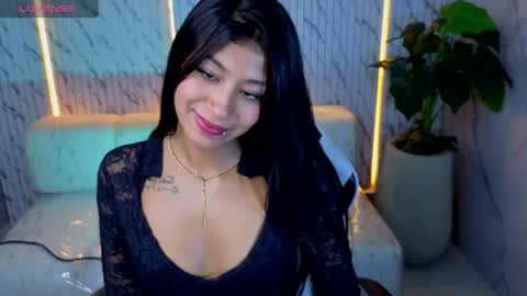Canela  online show from May 2026 09:22:02 PM