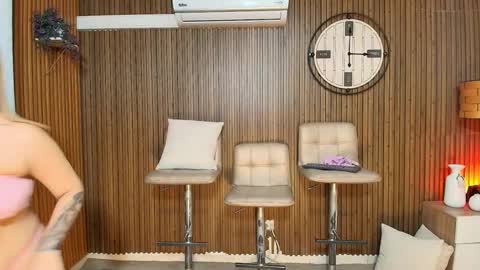 Snapshot of canelasquirtxxx chatting on February 2026 11:37:02 AM Sara online show from February 2026 11:37:02 AM