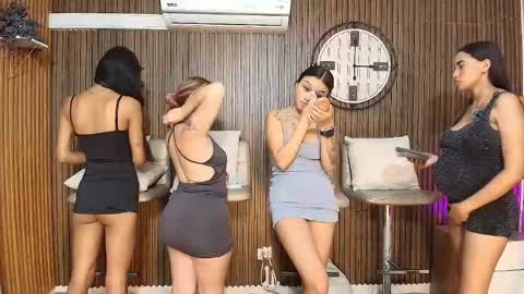 Snapshot of canelasquirtxxx chatting on February 2026 11:22:02 AM Sara online show from February 2026 11:22:02 AM