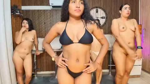 Snapshot of canelasquirtxxx chatting on February 2026 11:36:01 PM Sara online show from February 2026 11:36:01 PM