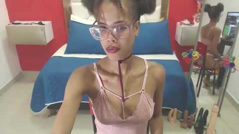 Canela online show from October 2025 04:15:02 PM