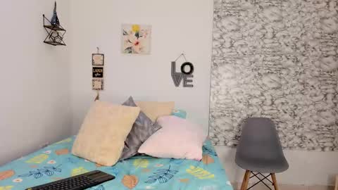 Canhela online show from November 2025 03:37:02 PM