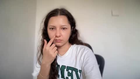 Emma online show from September 2025 07:08:02 AM