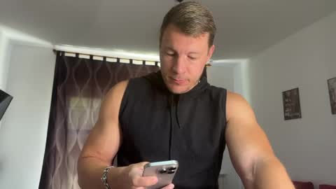 Snapshot of capt_oliver chatting on June 2026 09:59:01 AM follow my twitter online show from June 2026 09:59:01 AM
