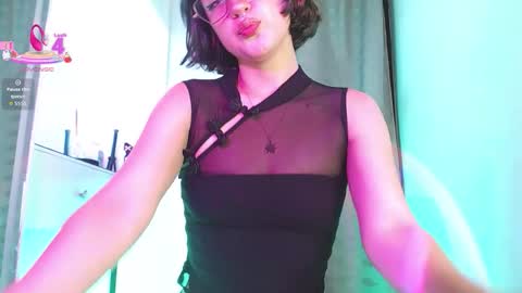 Snapshot of caraenaranja chatting on October 2025 03:36:02 AM Amy online show from October 2025 03:36:02 AM