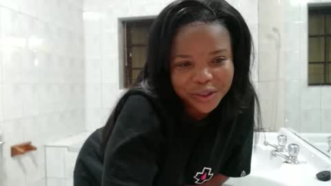 fifi online show from May 2026 07:22:02 PM