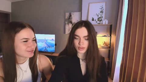 caressyourself online show from November 2025 05:22:02 AM