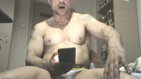 Snapshot of carin_the_body chatting on July 2026 10:36:01 PM Laz online show from July 2026 10:36:01 PM