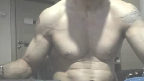 Snapshot of carin_the_body chatting on July 2026 09:07:02 PM Laz online show from July 2026 09:07:02 PM
