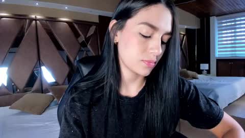 Carina online show from March 2025 12:53:02 PM