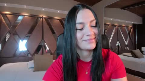 Carina online show from October 2025 12:37:02 PM