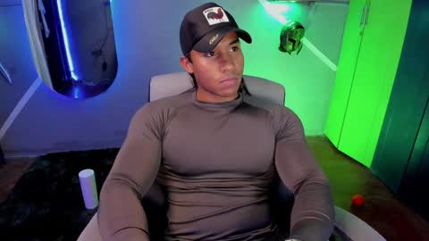 Snapshot of carl_smithh chatting on January 2025 04:56:01 AM Carl online show from January 2025 04:56:01 AM