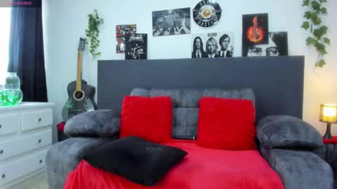 Carla online show from October 2025 09:24:01 PM