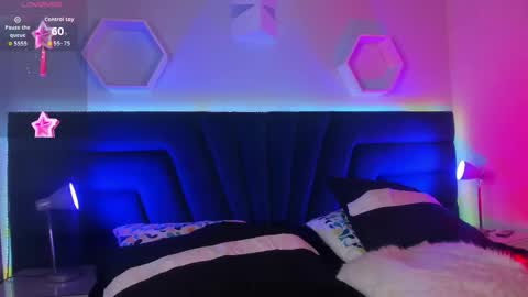 carla online show from November 2025 04:11:02 AM