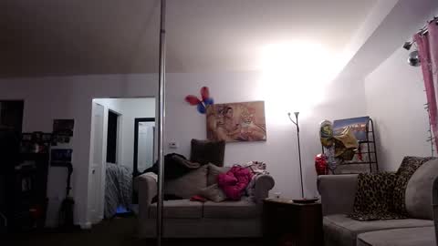 Snapshot of carliecreams chatting on February 2025 11:22:02 AM Carlie online show from February 2025 11:22:02 AM