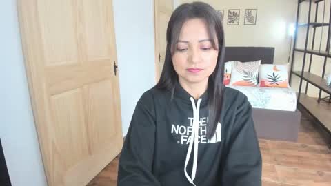 carlin1511 online show from December 2025 08:49:02 PM