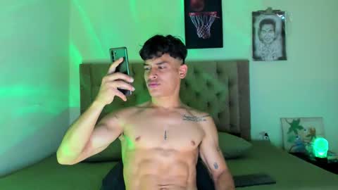 Snapshot of carloshero69 chatting on November 2025 01:46:02 PM carloshero69 online show from November 2025 01:46:02 PM