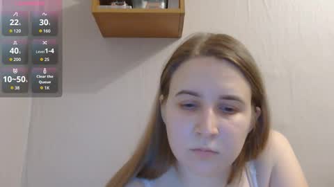 Mia online show from October 2025 04:18:02 PM