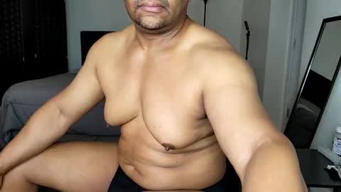 Snapshot of carmeldaddy1 chatting on September 2025 05:12:02 PM Carmel Daddy online show from September 2025 05:12:02 PM