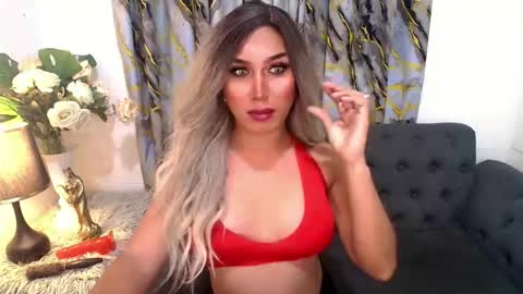 Snapshot of carmella_romance chatting on February 2026 11:28:01 AM Carmella online show from February 2026 11:28:01 AM