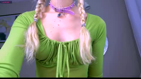 carmen__crybaby online show from September 2025 02:00:02 AM