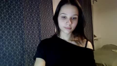 CarmenxAmore online show from December 2025 09:43:02 PM
