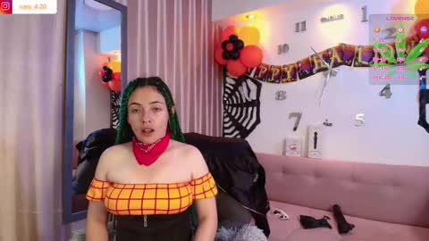 Snapshot of caro_fisher chatting on November 2025 01:13:02 PM Caro Fisher online show from November 2025 01:13:02 PM