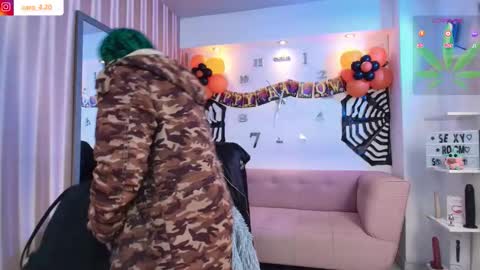 Snapshot of caro_fisher chatting on November 2025 12:40:02 PM Caro Fisher online show from November 2025 12:40:02 PM