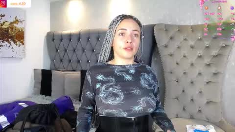 Snapshot of caro_fisher chatting on January 2026 12:33:02 PM Caro Fisher online show from January 2026 12:33:02 PM