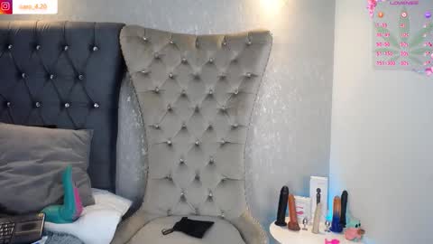 Snapshot of caro_fisher chatting on January 2026 01:05:01 PM Caro Fisher online show from January 2026 01:05:01 PM