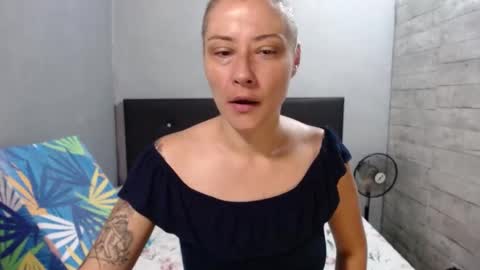 Snapshot of caro_milf_ chatting on September 2025 07:03:02 PM Caro milf online show from September 2025 07:03:02 PM