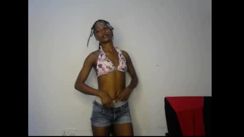 Snapshot of carobaby8 chatting on May 2026 04:06:01 AM caroline online show from May 2026 04:06:01 AM