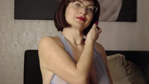 CaroJhones online show from February 2025 02:00:01 PM