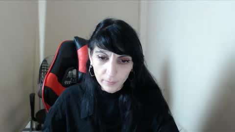 Snapshot of carol_mathevs chatting on November 2025 07:18:02 AM Carol Mathevs online show from November 2025 07:18:02 AM