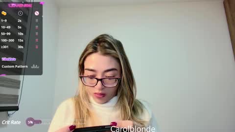 Snapshot of carolblonde chatting on February 2025 07:31:02 AM Char online show from February 2025 07:31:02 AM