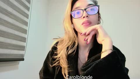 Snapshot of carolblonde chatting on March 2025 08:38:01 AM Char online show from March 2025 08:38:01 AM