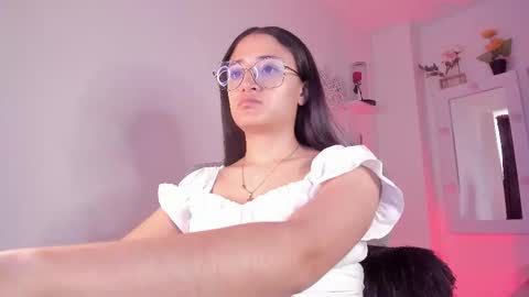 Snapshot of caroliine__ chatting on September 2025 05:35:02 PM Caroline online show from September 2025 05:35:02 PM