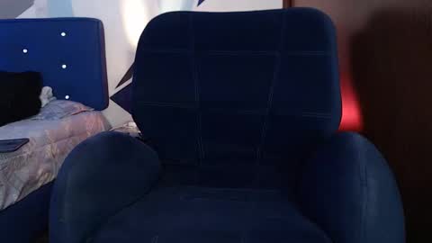 Carolin Moore online show from December 2024 02:52:01 PM