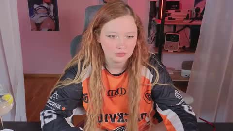 Snapshot of carolina_winter chatting on March 2026 05:13:01 AM Mira online show from March 2026 05:13:01 AM