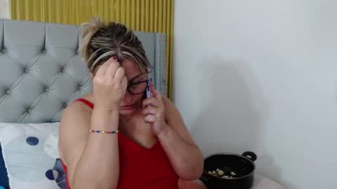 Carolina online show from February 2025 11:48:02 PM