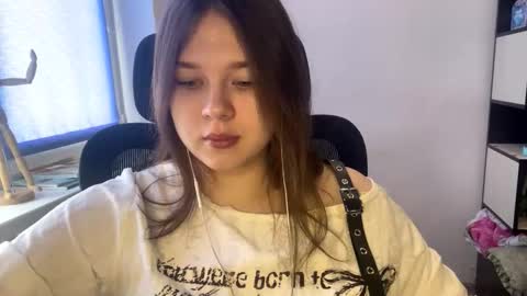 carolindueno online show from February 2026 07:42:02 AM