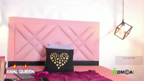 Snapshot of caroline_daring chatting on May 2026 01:05:01 PM caroline daring online show from May 2026 01:05:01 PM