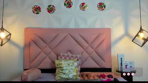 Snapshot of caroline_daring chatting on June 2026 12:07:01 PM caroline daring online show from June 2026 12:07:01 PM