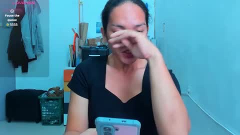 caroline_east online show from March 2026 05:41:01 AM