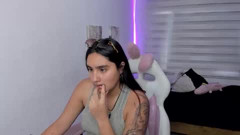caroline_rodriguez_9 online show from May 2026 07:11:01 PM